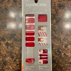 Dashing Diva Gloss Ultra Shine Gel Nail Strips,Santa's Helper, 32 Count NEW